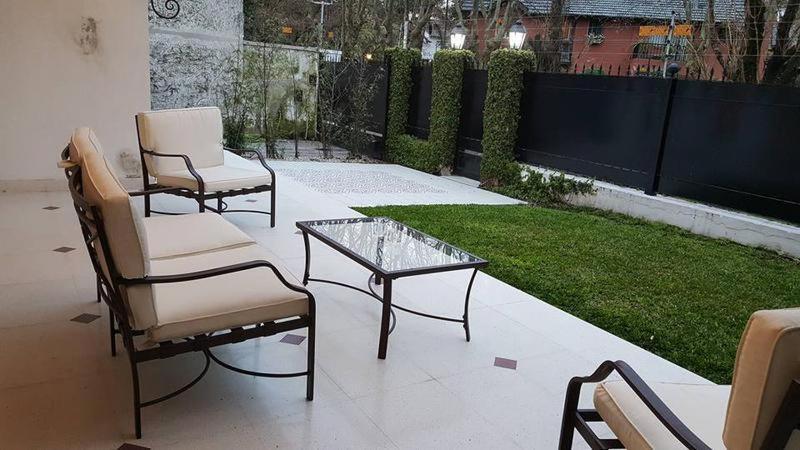Casa Franca - Bed And Breakfast En San Isidro - Habitaciones - Piscina San Isidro (Buenos Aires) Exterior foto